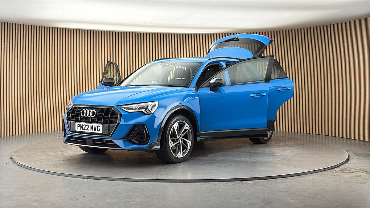 More views of Audi Q3