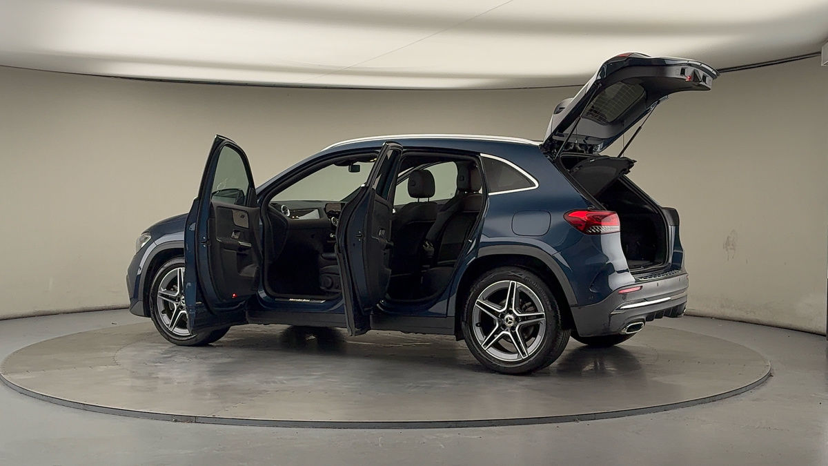 More views of Mercedes-Benz GLA