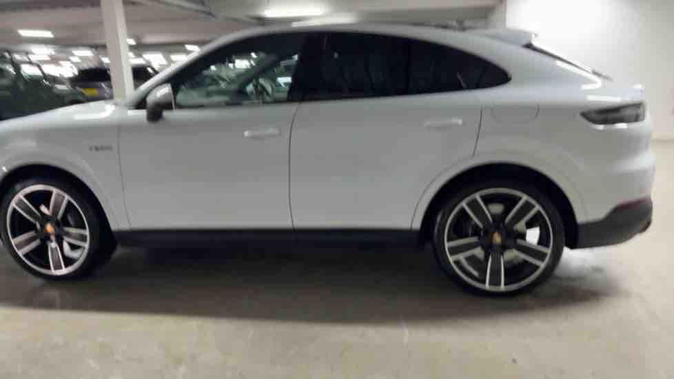 More views of Porsche Cayenne