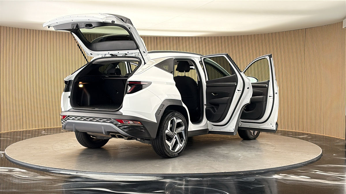 More views of Hyundai TUCSON