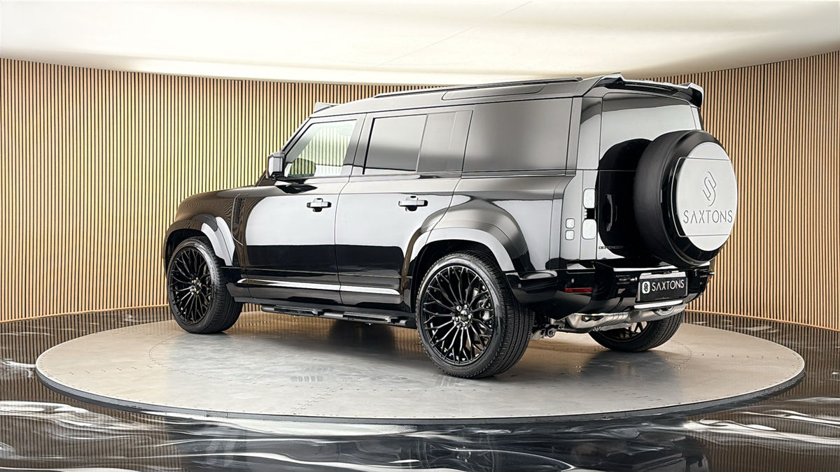 More views of Land Rover Defender 110