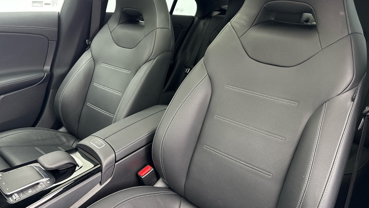 Mercedes-Benz CLA Image 13