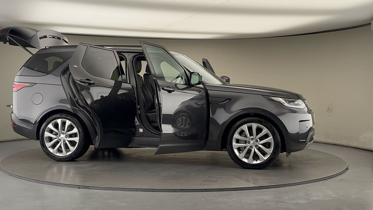 More views of Land Rover Discovery