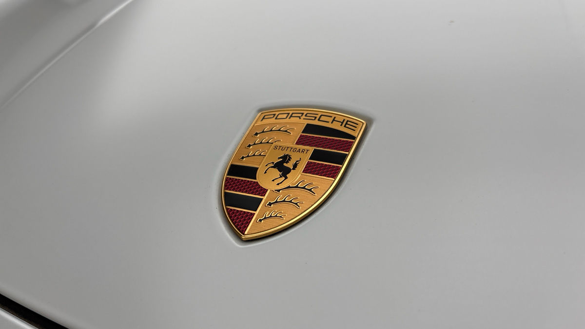 Porsche Cayenne Image 24