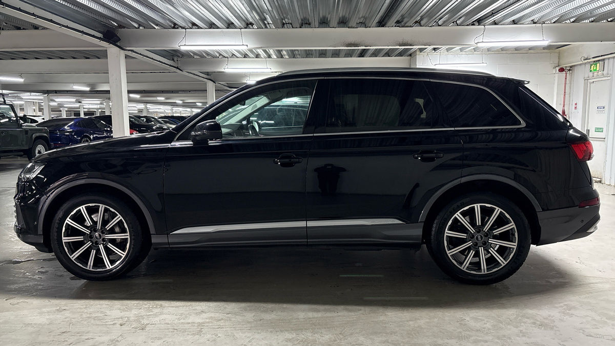 Audi Q7 Image 15