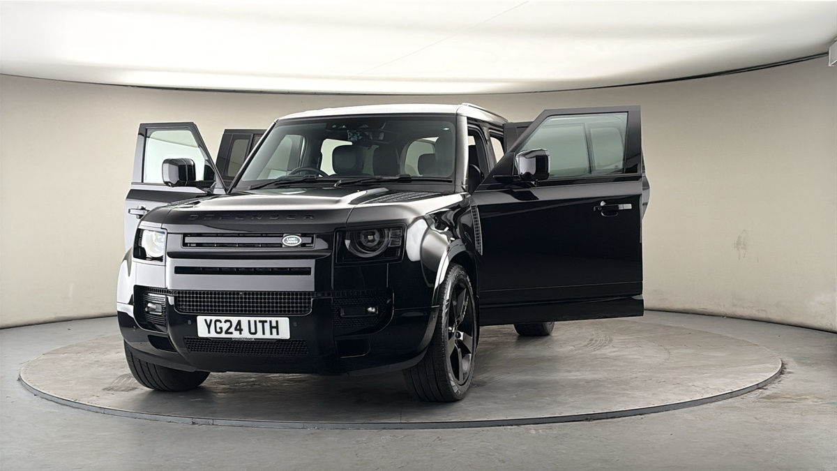 More views of Land Rover Defender 110