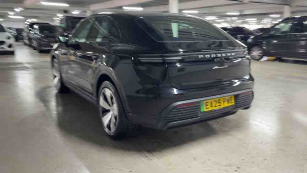 More views of Porsche Macan