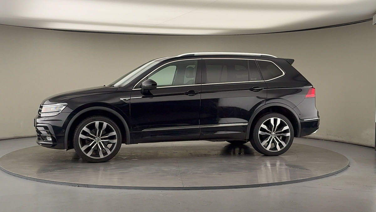More views of Volkswagen Tiguan Allspace