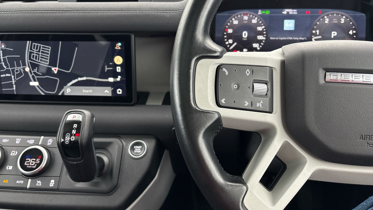 Land Rover Defender 90 Urban Image 13