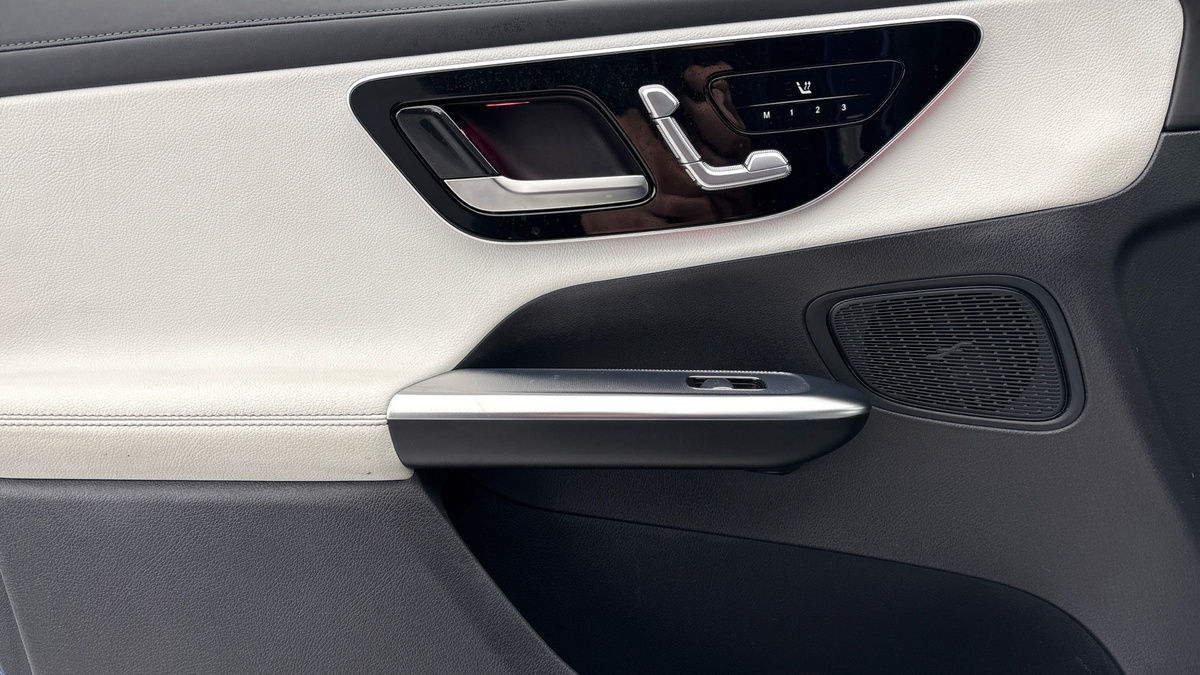 Mercedes-Benz GLC Image 19