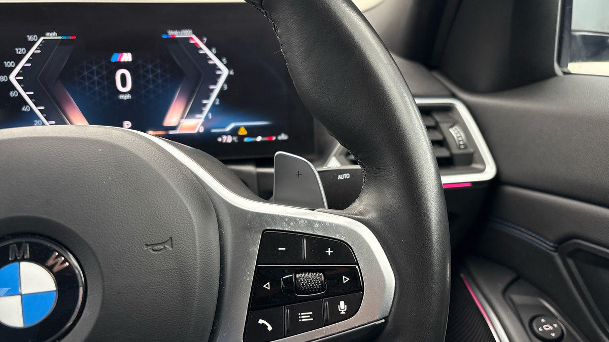 BMW 3 Series Image 14