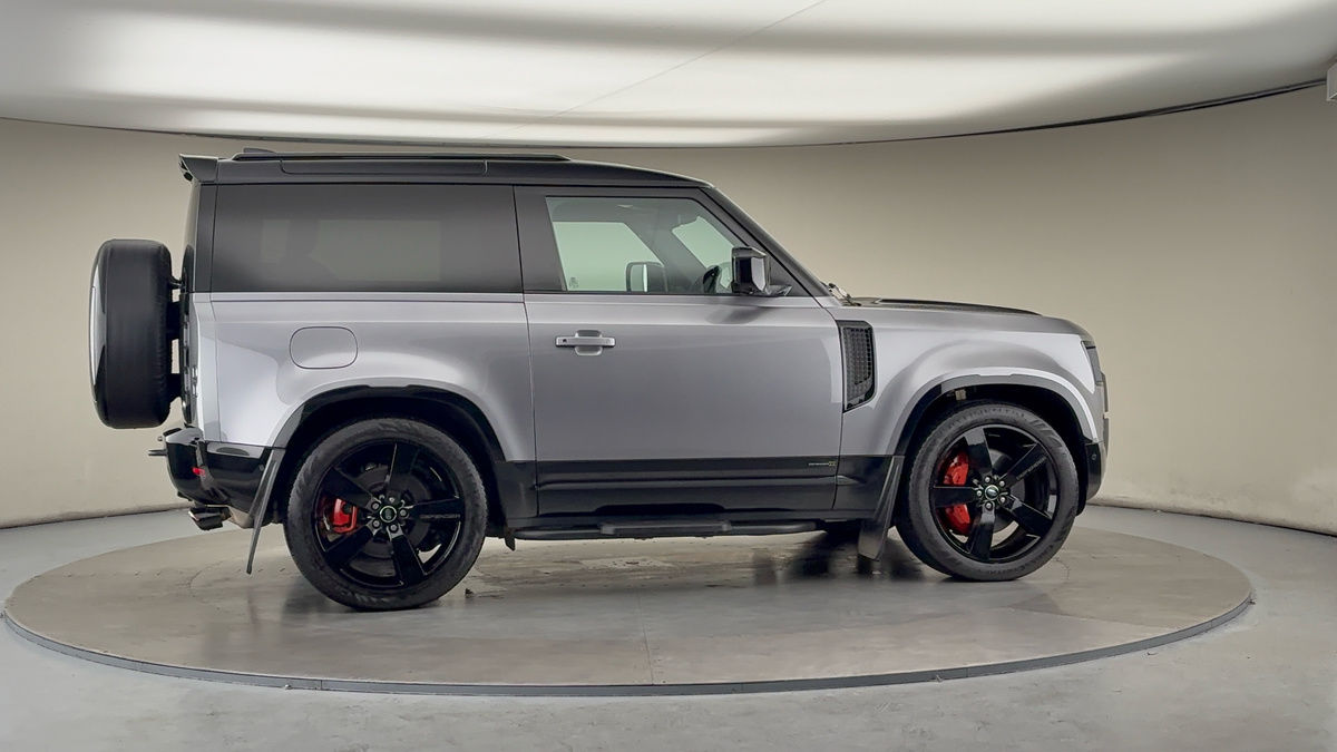 More views of Land Rover Defender 90