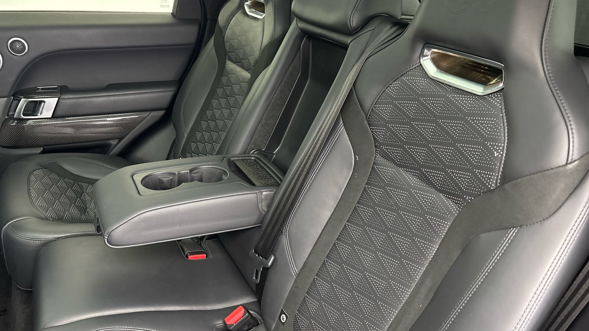 Land Rover Range Rover Sport Image 9