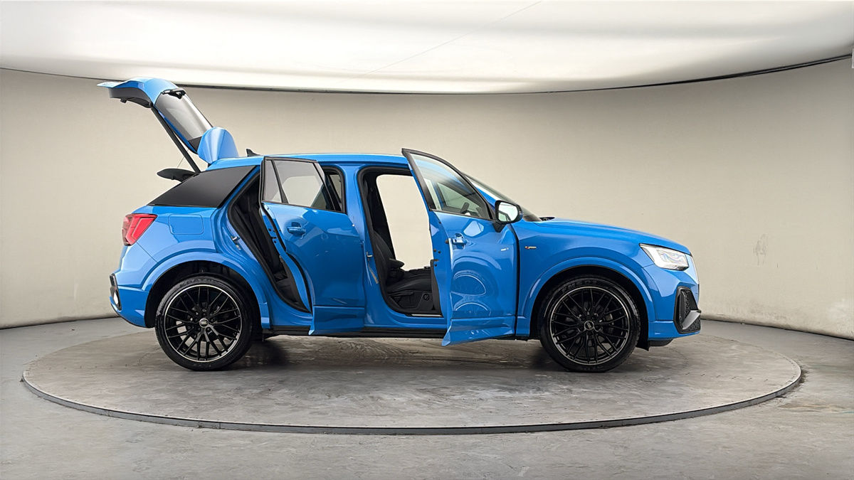 More views of Audi Q2