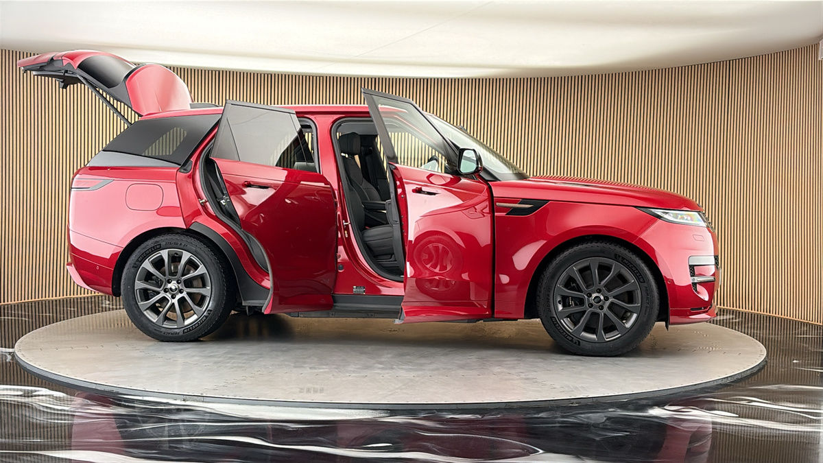 More views of Land Rover Range Rover Sport