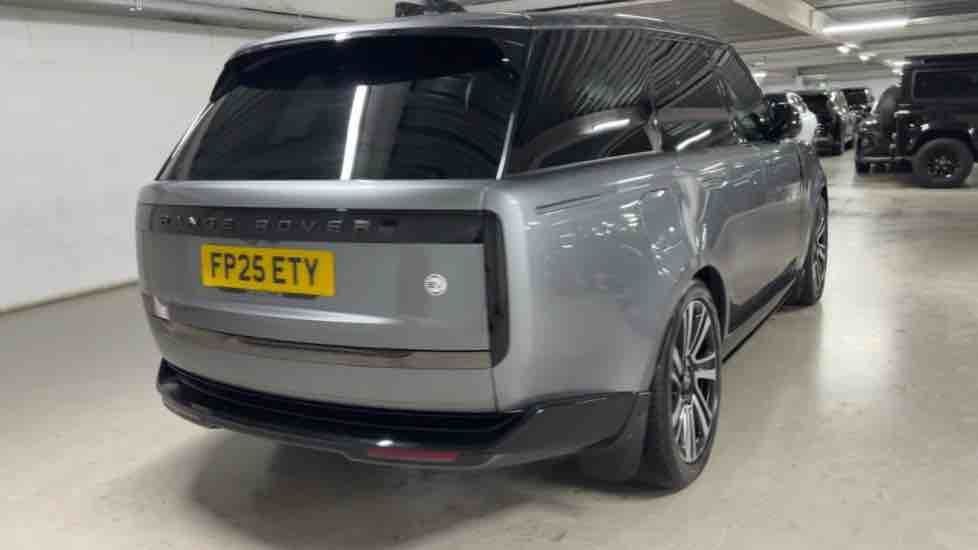 More views of Land Rover Range Rover