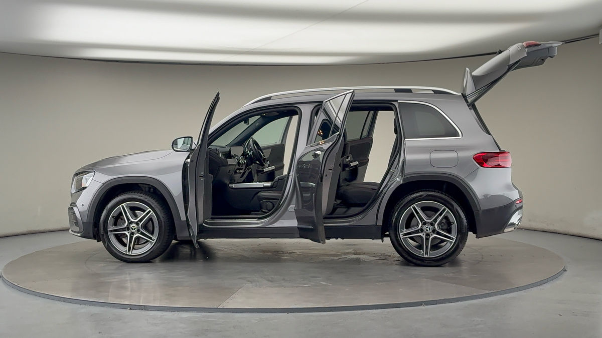 More views of Mercedes-Benz GLB