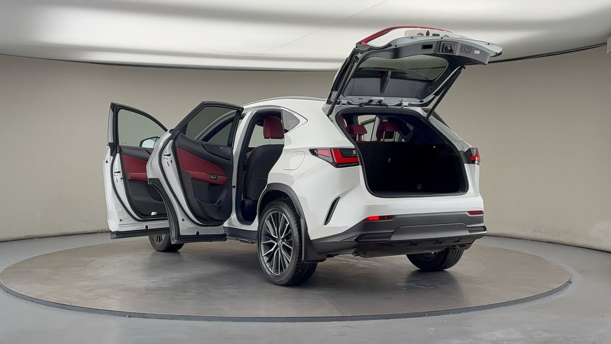 Lexus NX Image 23