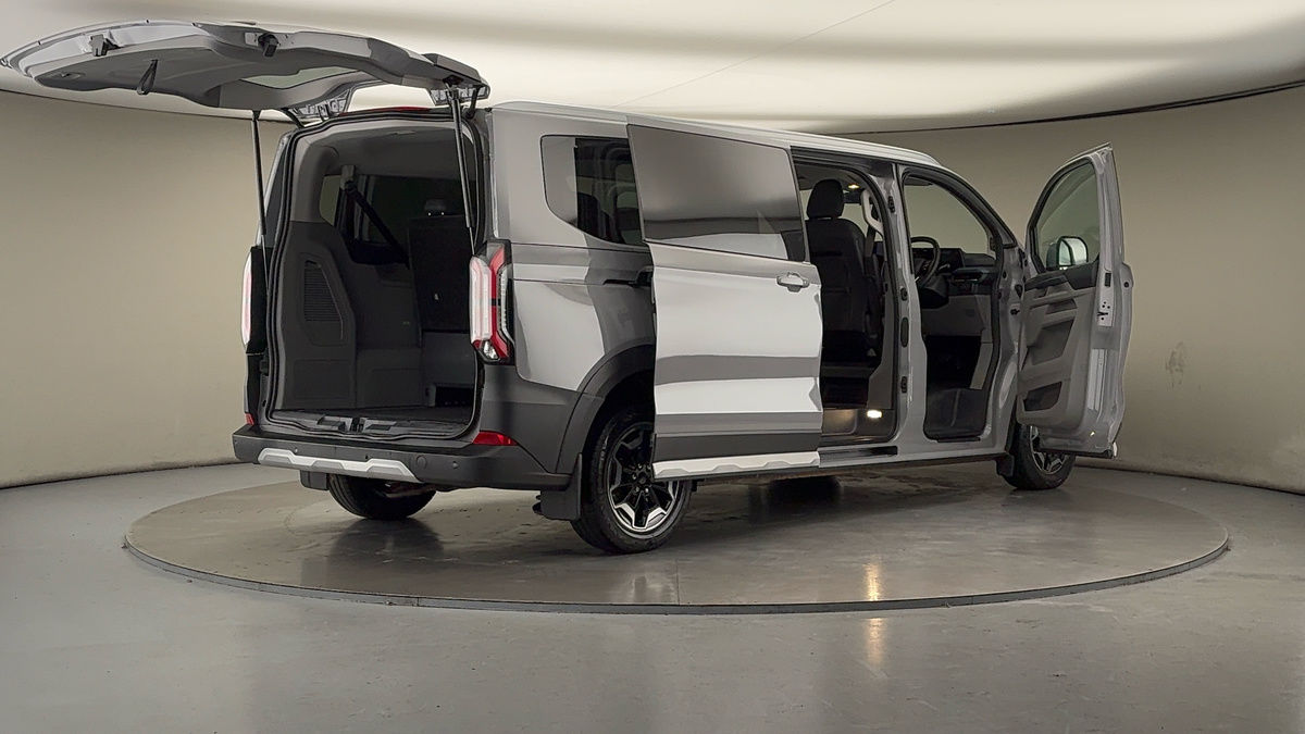 More views of Ford Tourneo Custom V710