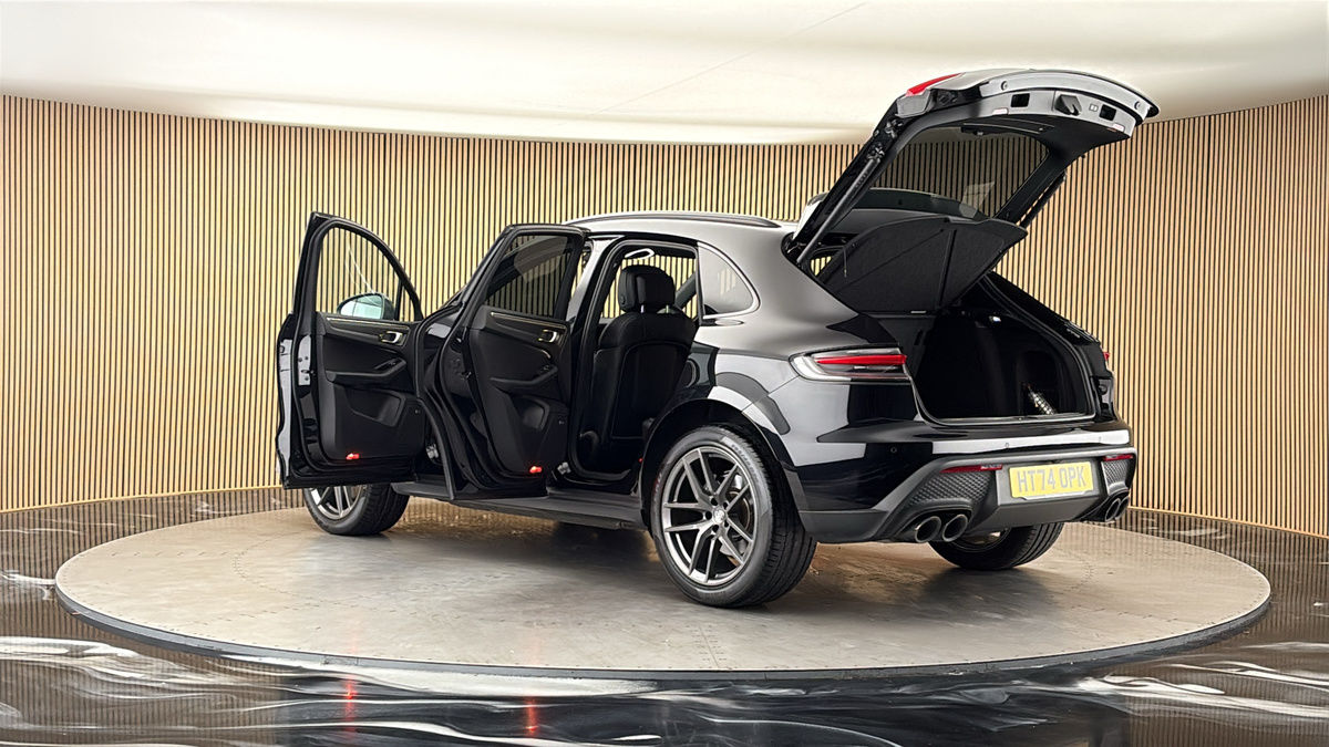 More views of Porsche Macan