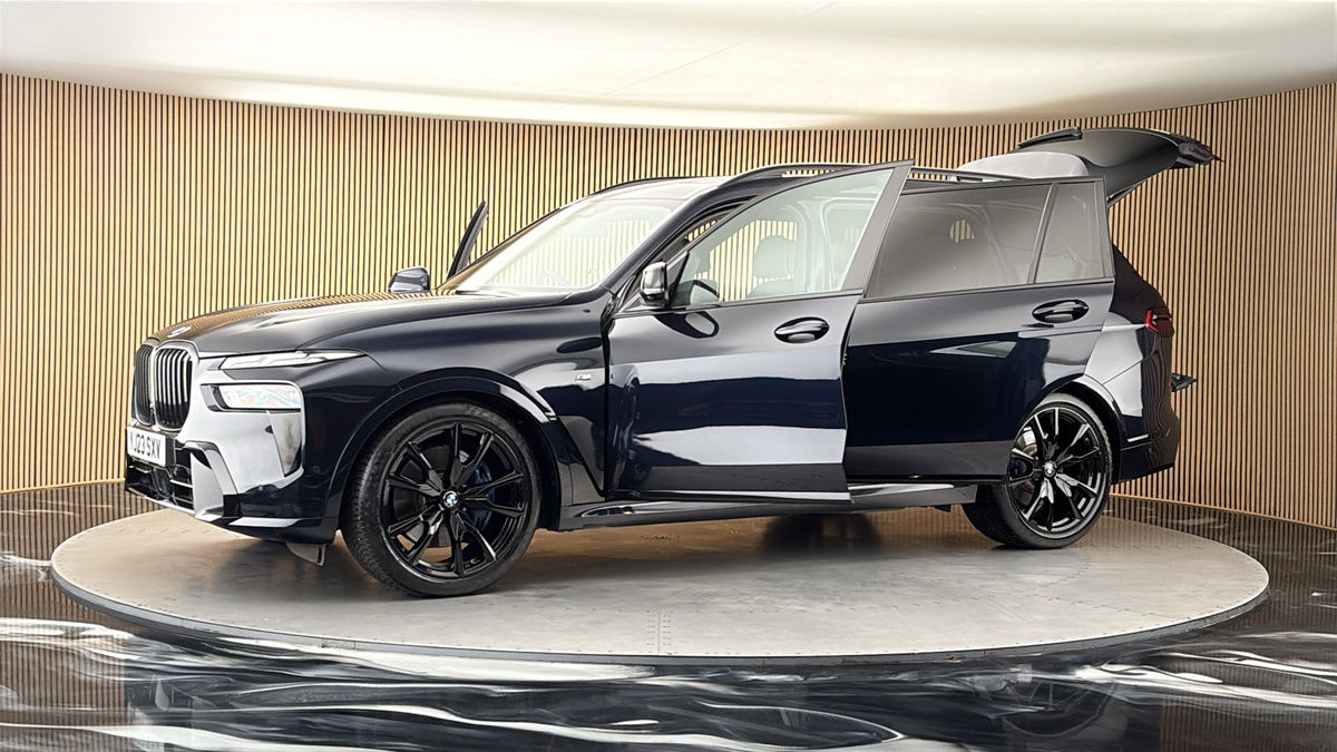 More views of BMW X7