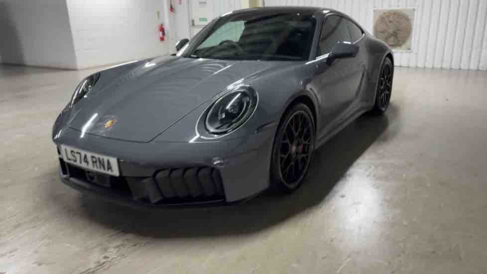 More views of Porsche 911