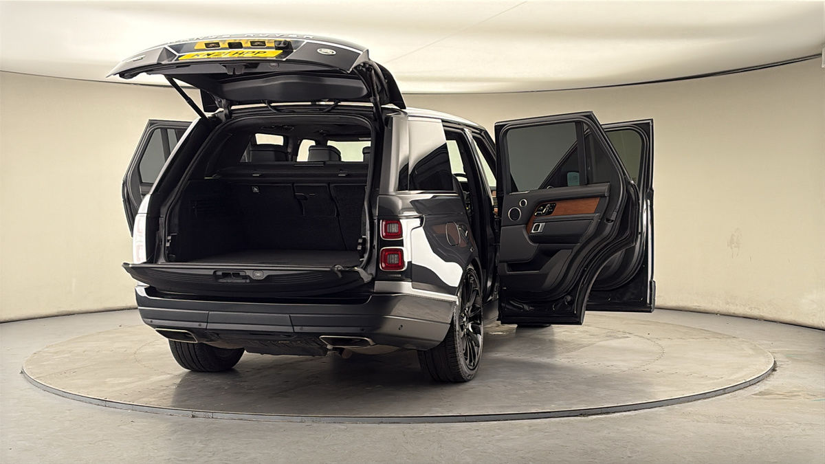 More views of Land Rover Range Rover