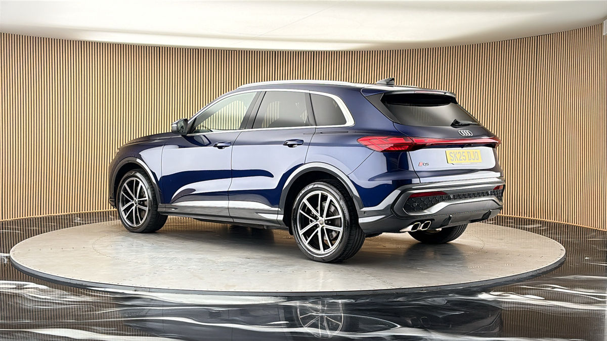 More views of Audi Q5
