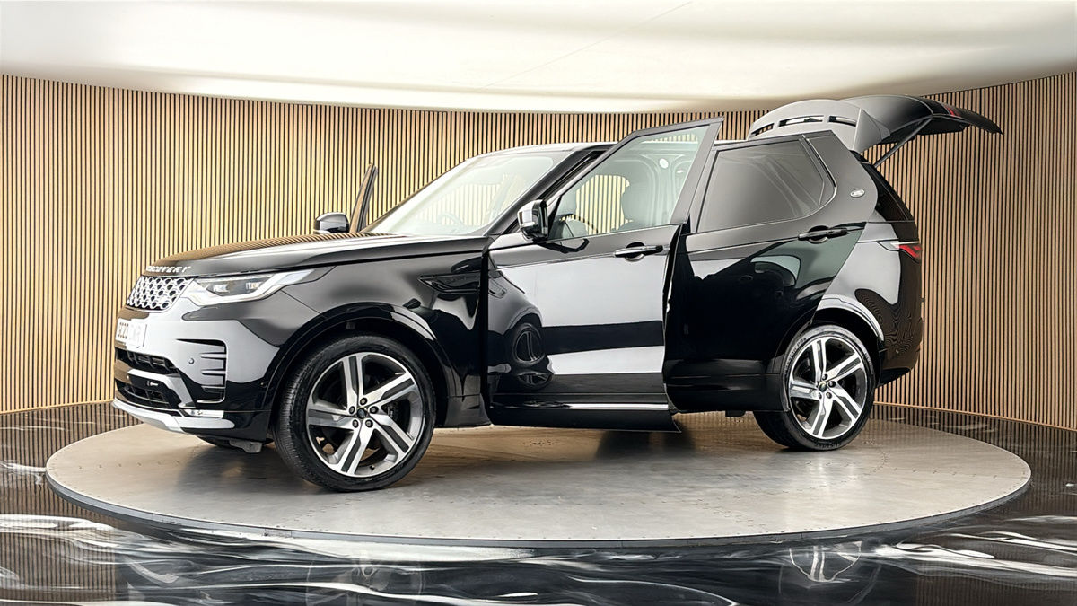 More views of Land Rover Discovery