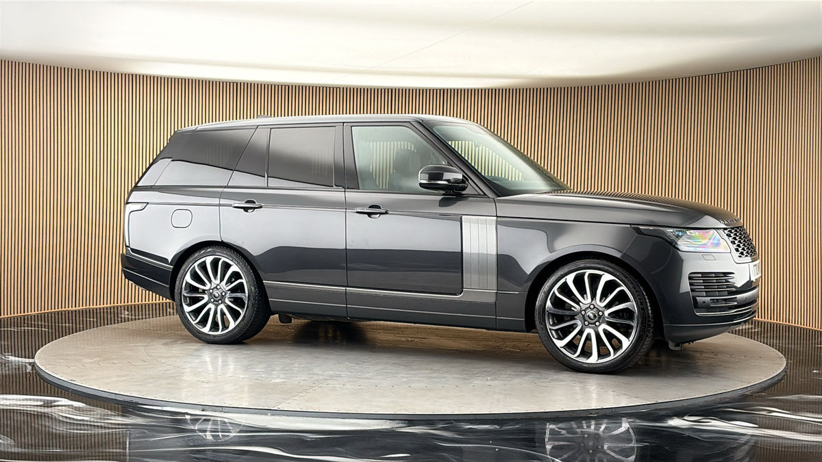 More views of Land Rover Range Rover