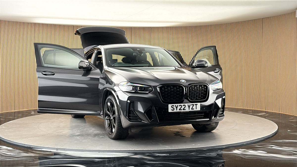 More views of BMW X4
