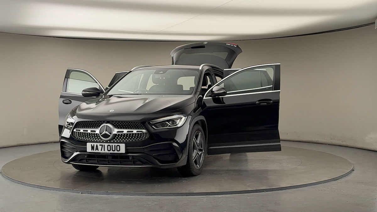 More views of Mercedes-Benz GLA