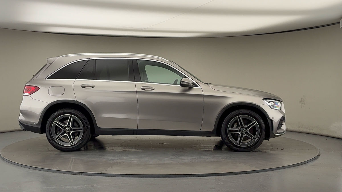 Mercedes-Benz GLC Image 16