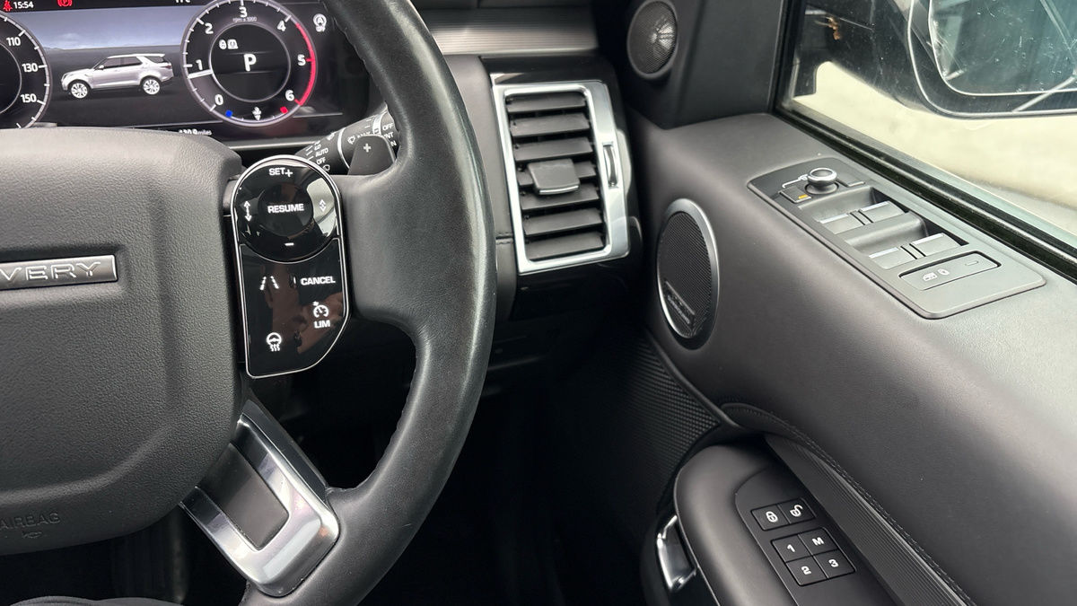 Land Rover Discovery Image 14