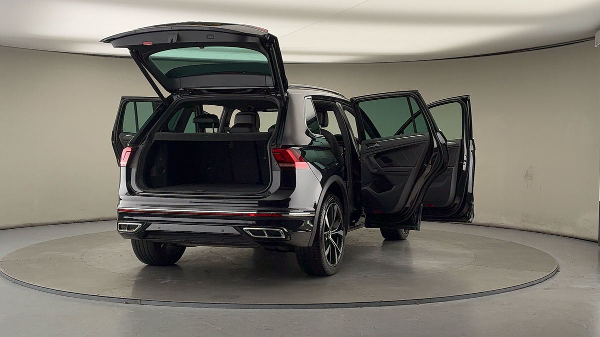 More views of Volkswagen Tiguan