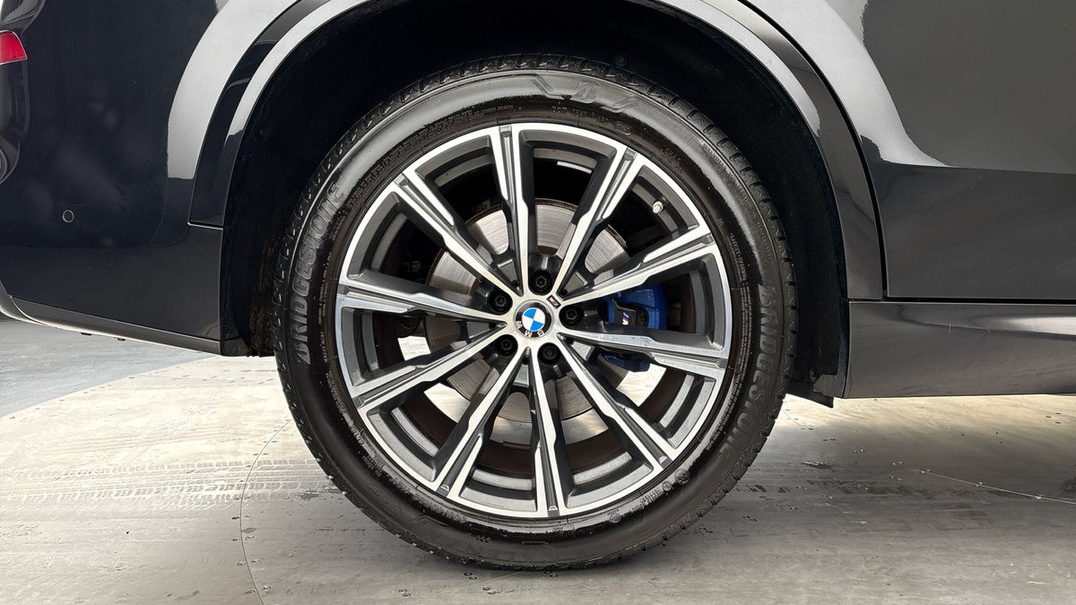 BMW X5 Image 10