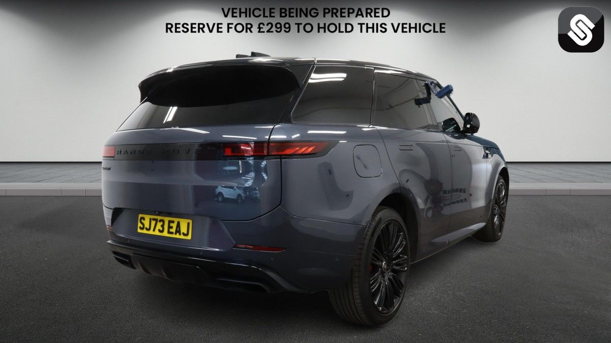 Land Rover Range Rover Sport Image 4