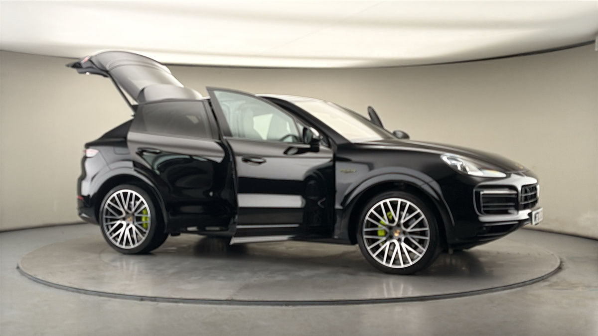 More views of Porsche Cayenne