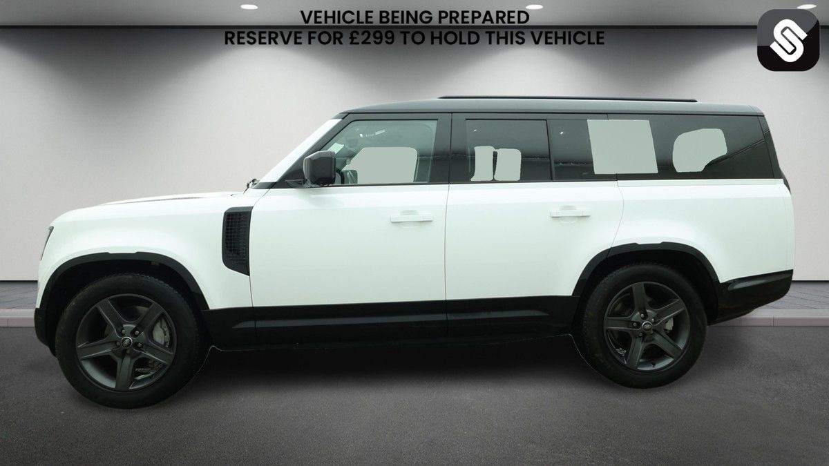 Land Rover Defender 130 Image 6