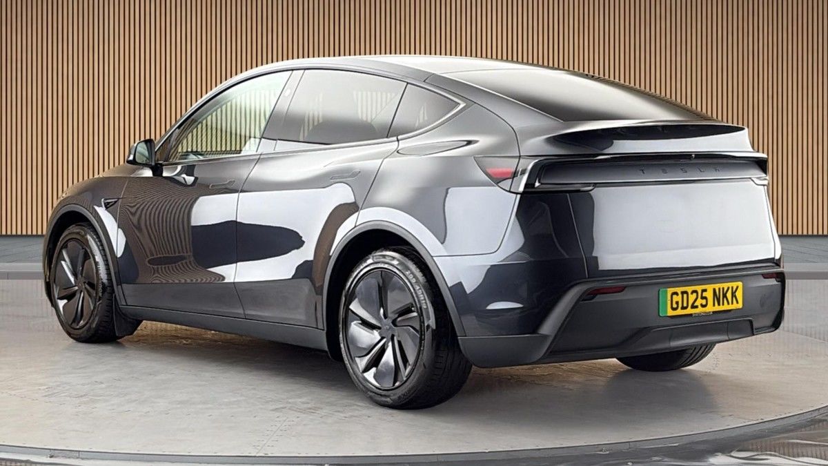 Tesla Model Y Image 2