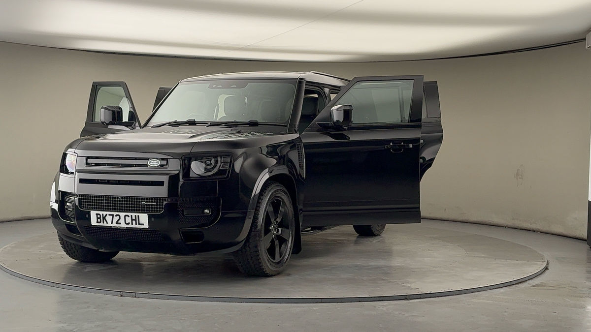 More views of Land Rover Defender 110