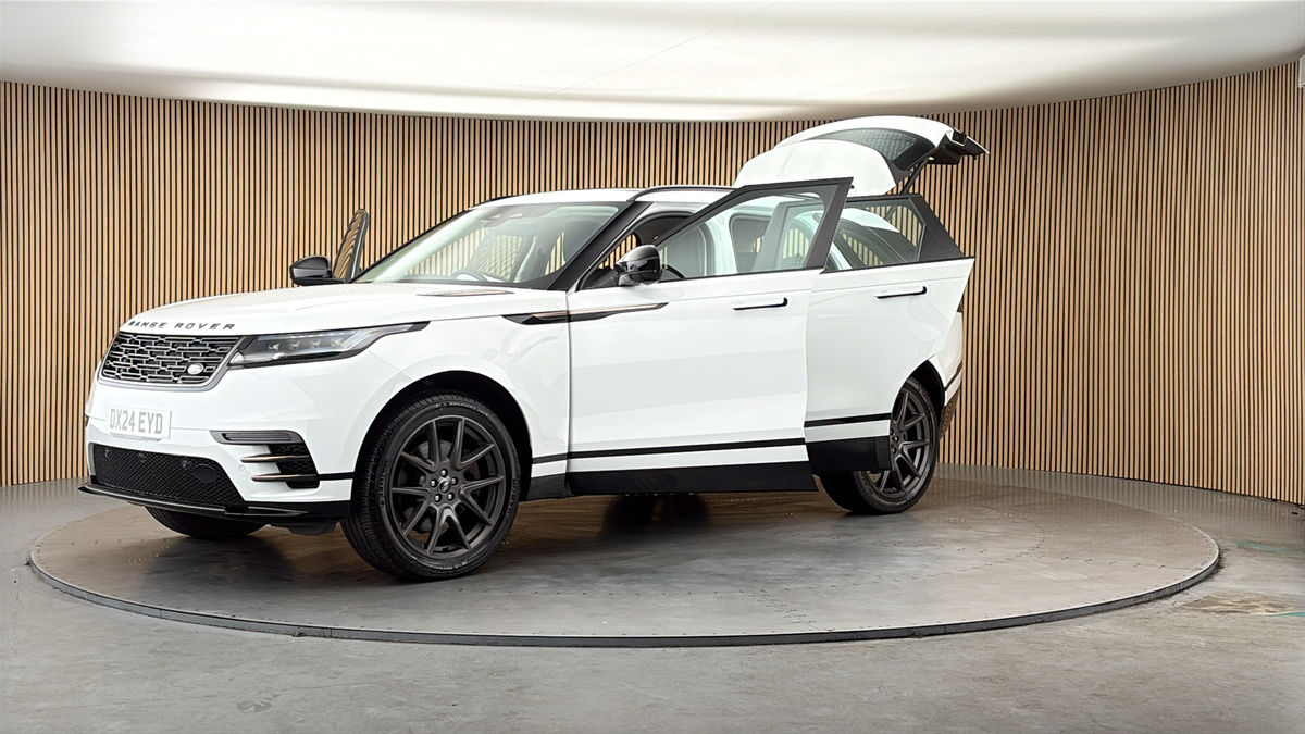 Land Rover Range Rover Velar Image 22