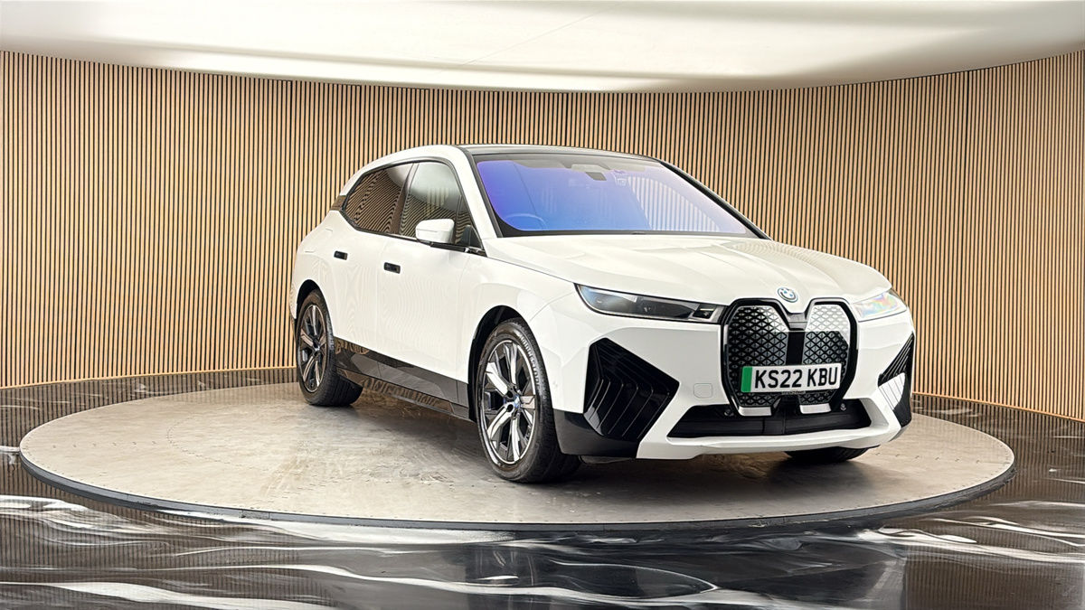 More views of BMW iX
