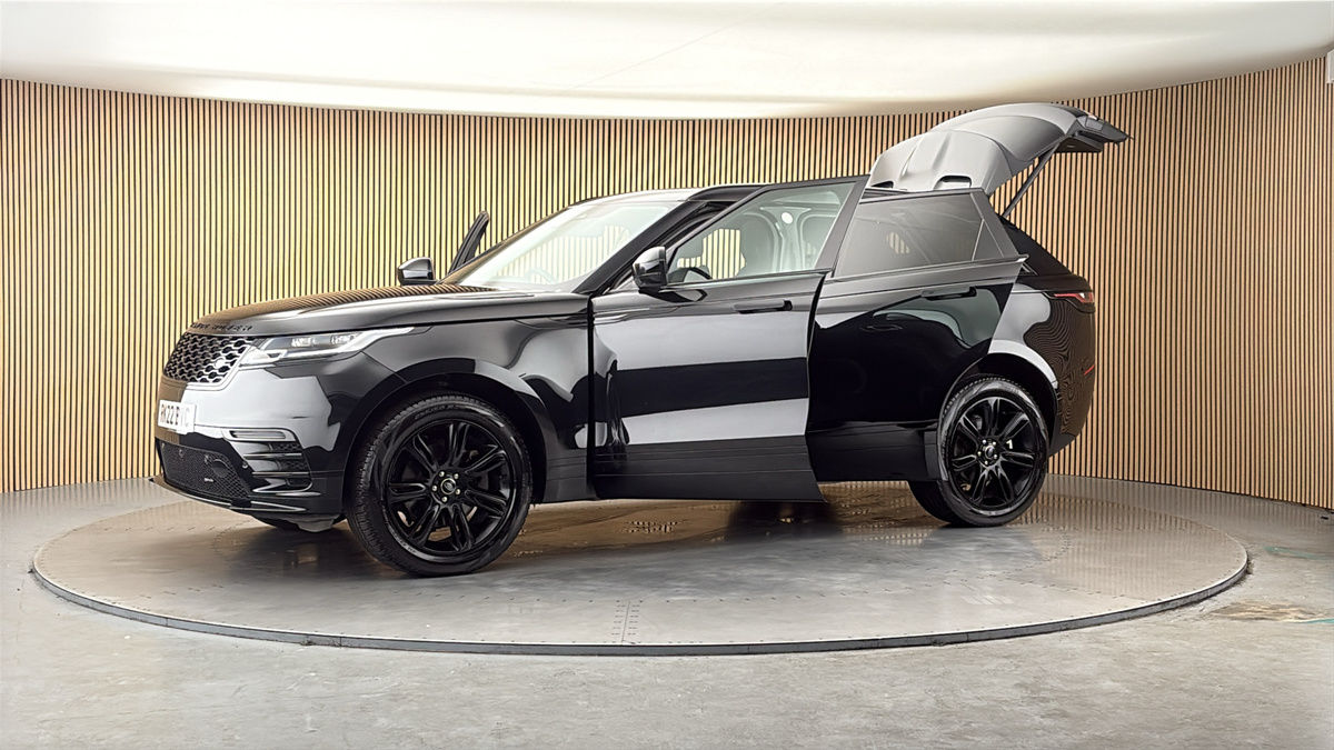 More views of Land Rover Range Rover Velar