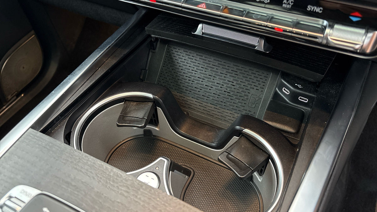 Mercedes-Benz G Class Image 32