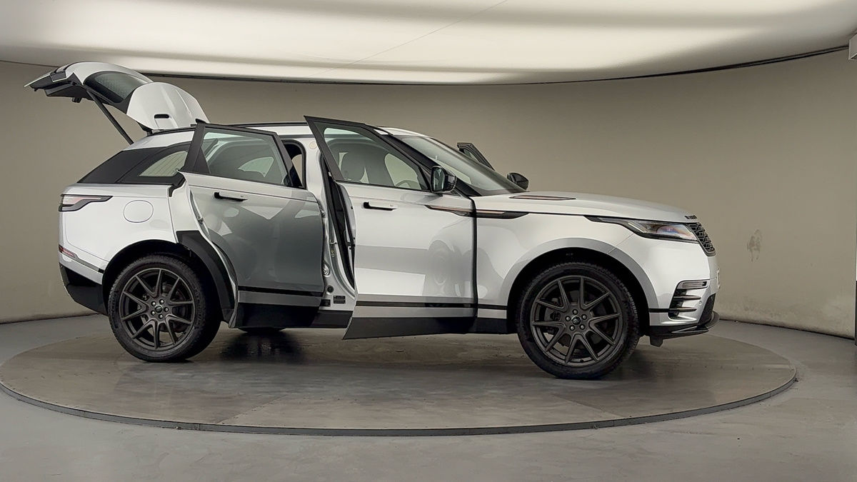 More views of Land Rover Range Rover Velar