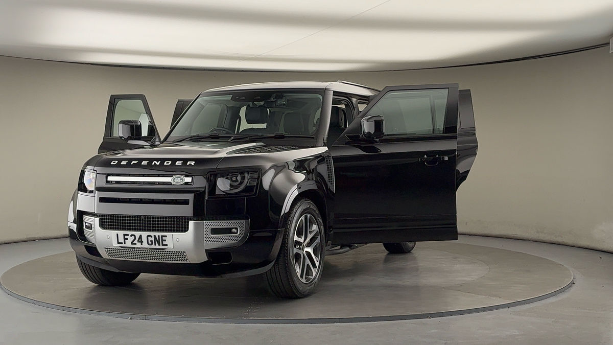 More views of Land Rover Defender 110