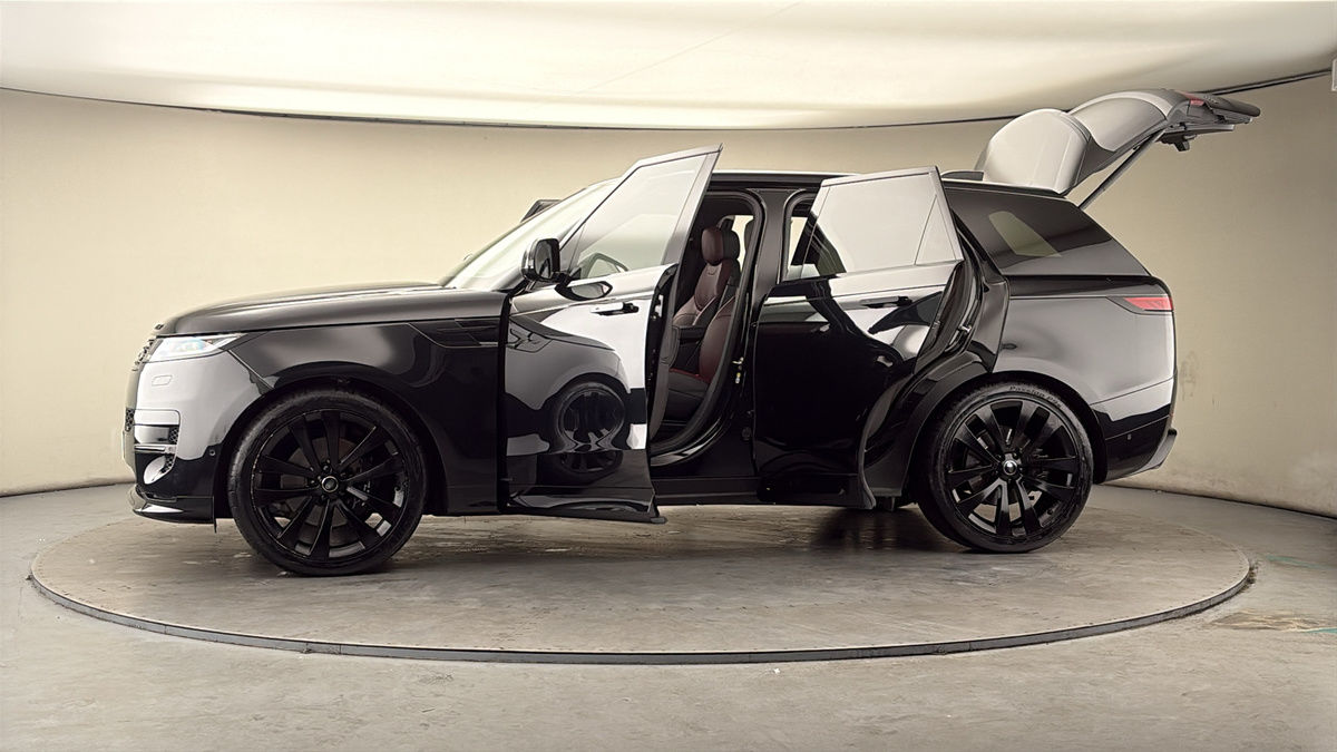 More views of Land Rover Range Rover Sport