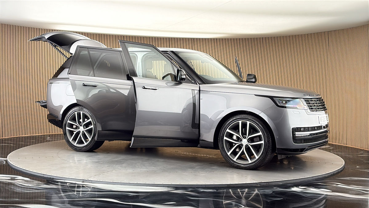 More views of Land Rover Range Rover