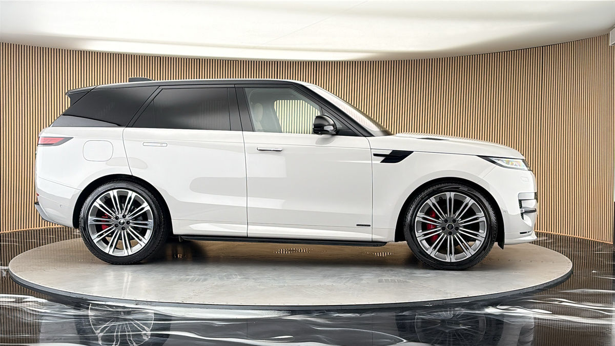 More views of Land Rover Range Rover Sport
